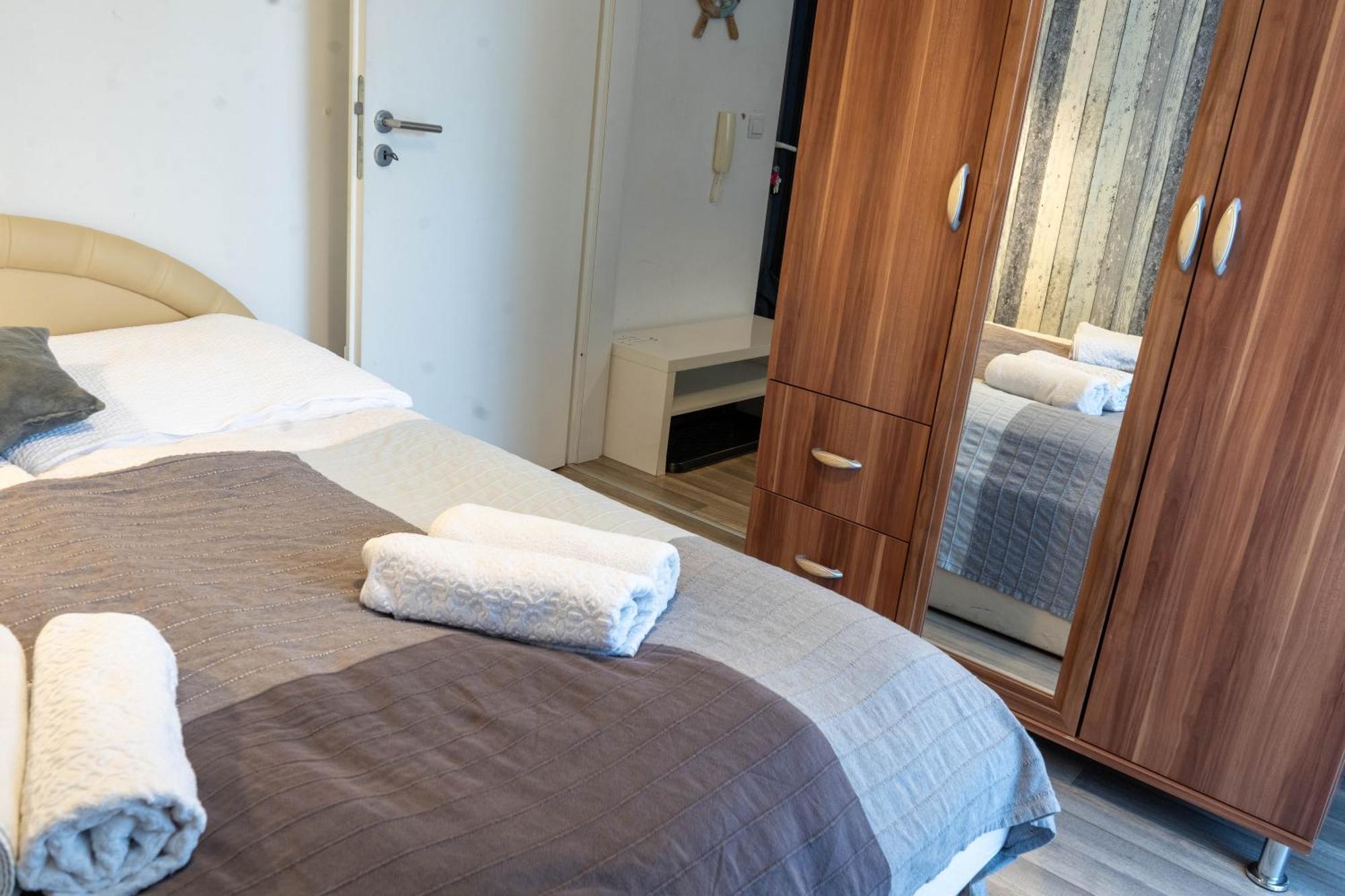 Cac Wellness Apartment Шиофок Экстерьер фото